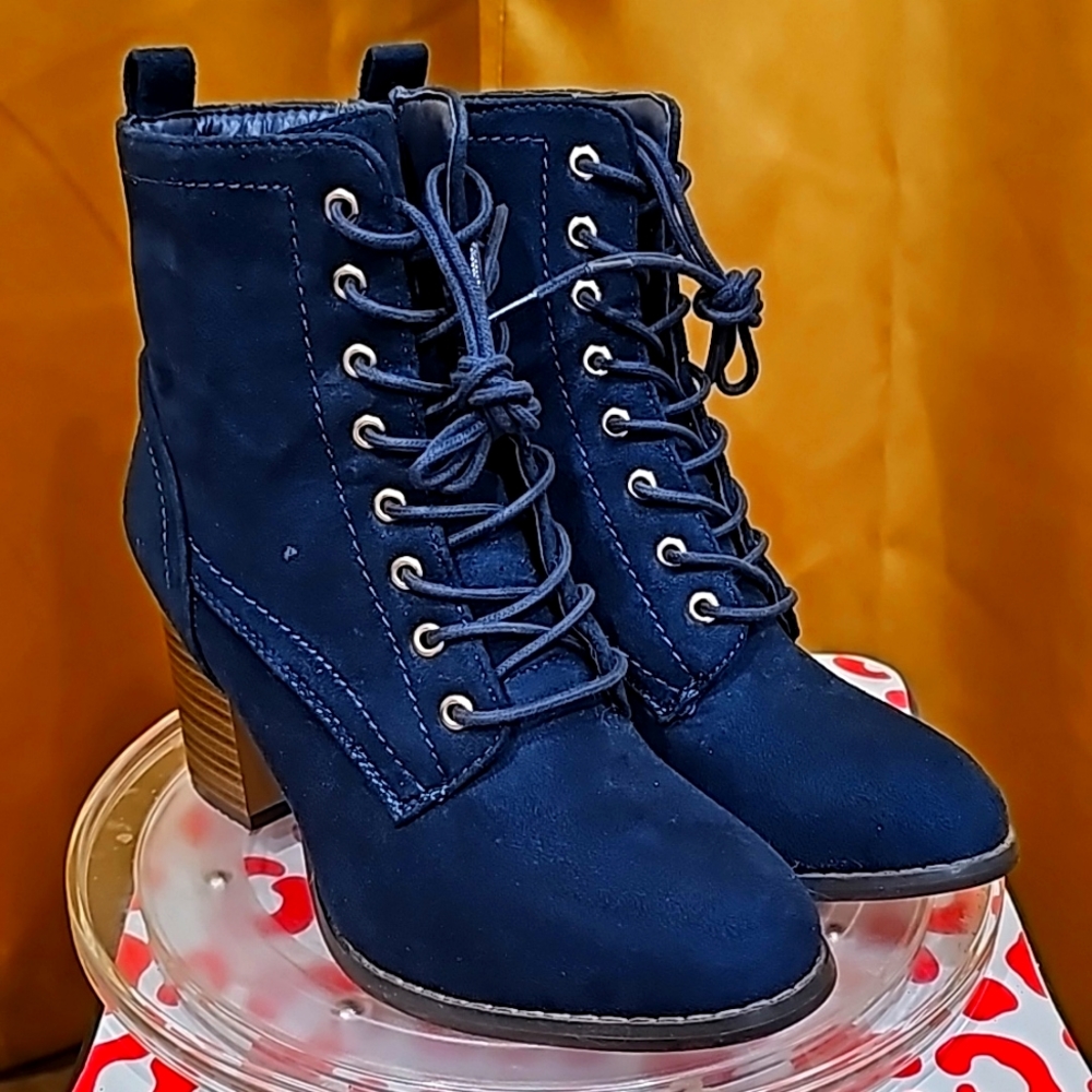 B Journee Collection Style New W/O Box Or Tags Wo… - image 1